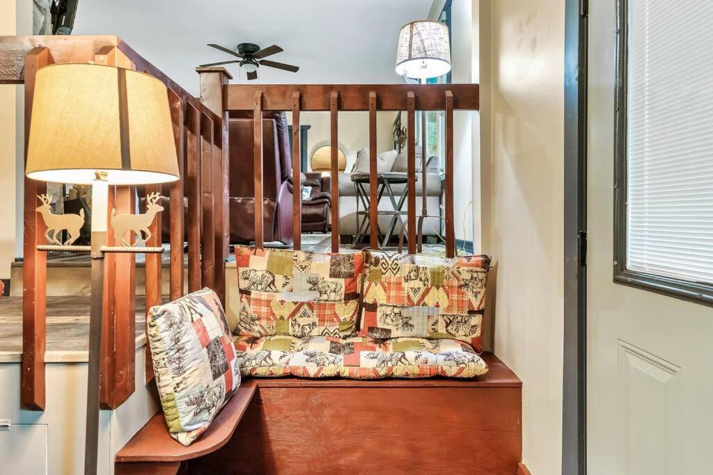 Beautiful Chalet With Fireplace And Large Game Room Gatlinburg Exterior photo