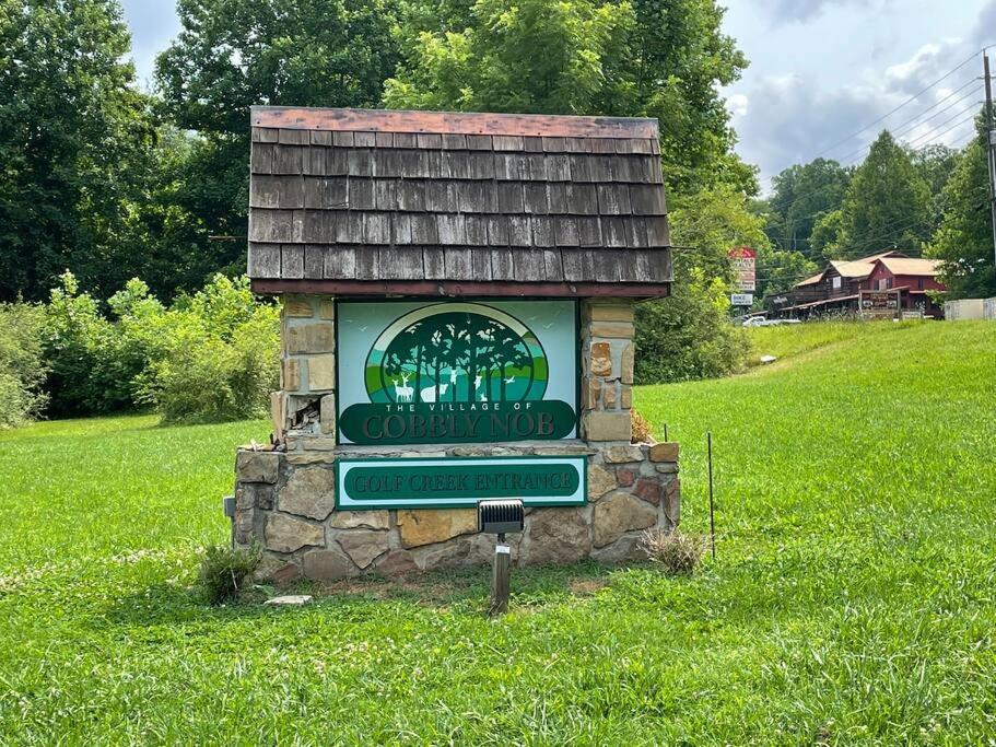 Beautiful Chalet With Fireplace And Large Game Room Gatlinburg Exterior photo