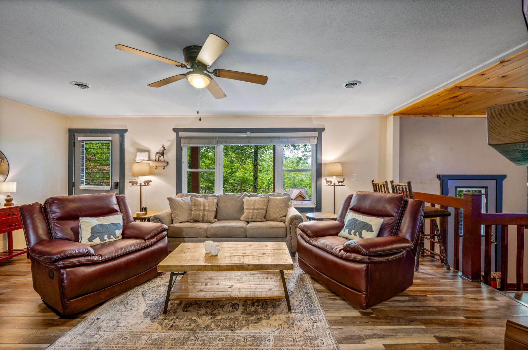 Beautiful Chalet With Fireplace And Large Game Room Gatlinburg Exterior photo