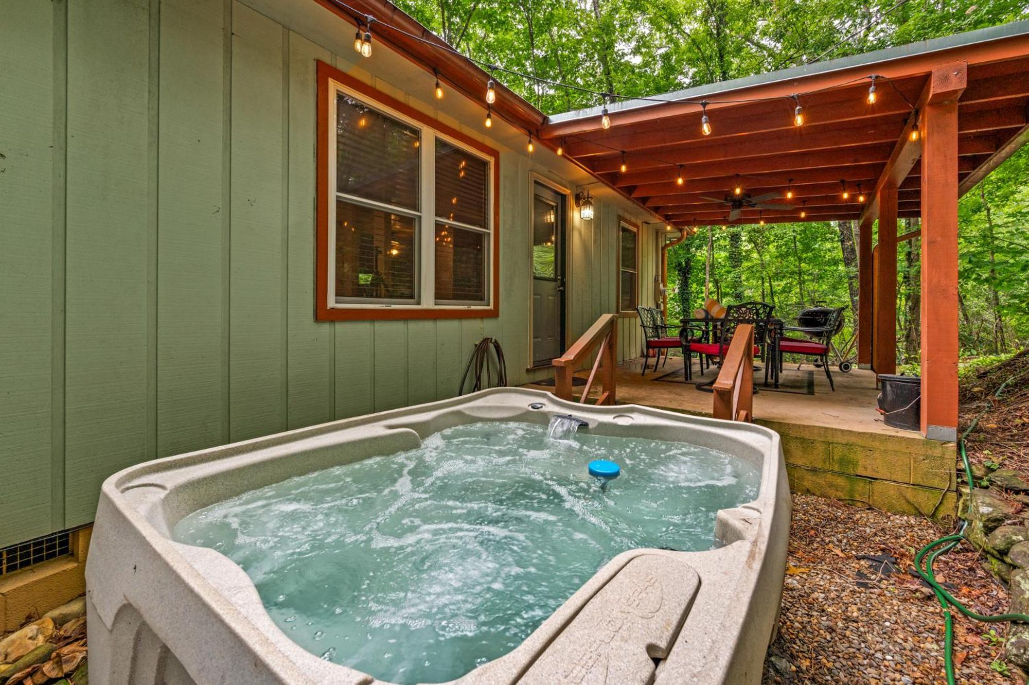 Beautiful Chalet With Fireplace And Large Game Room Gatlinburg Exterior photo
