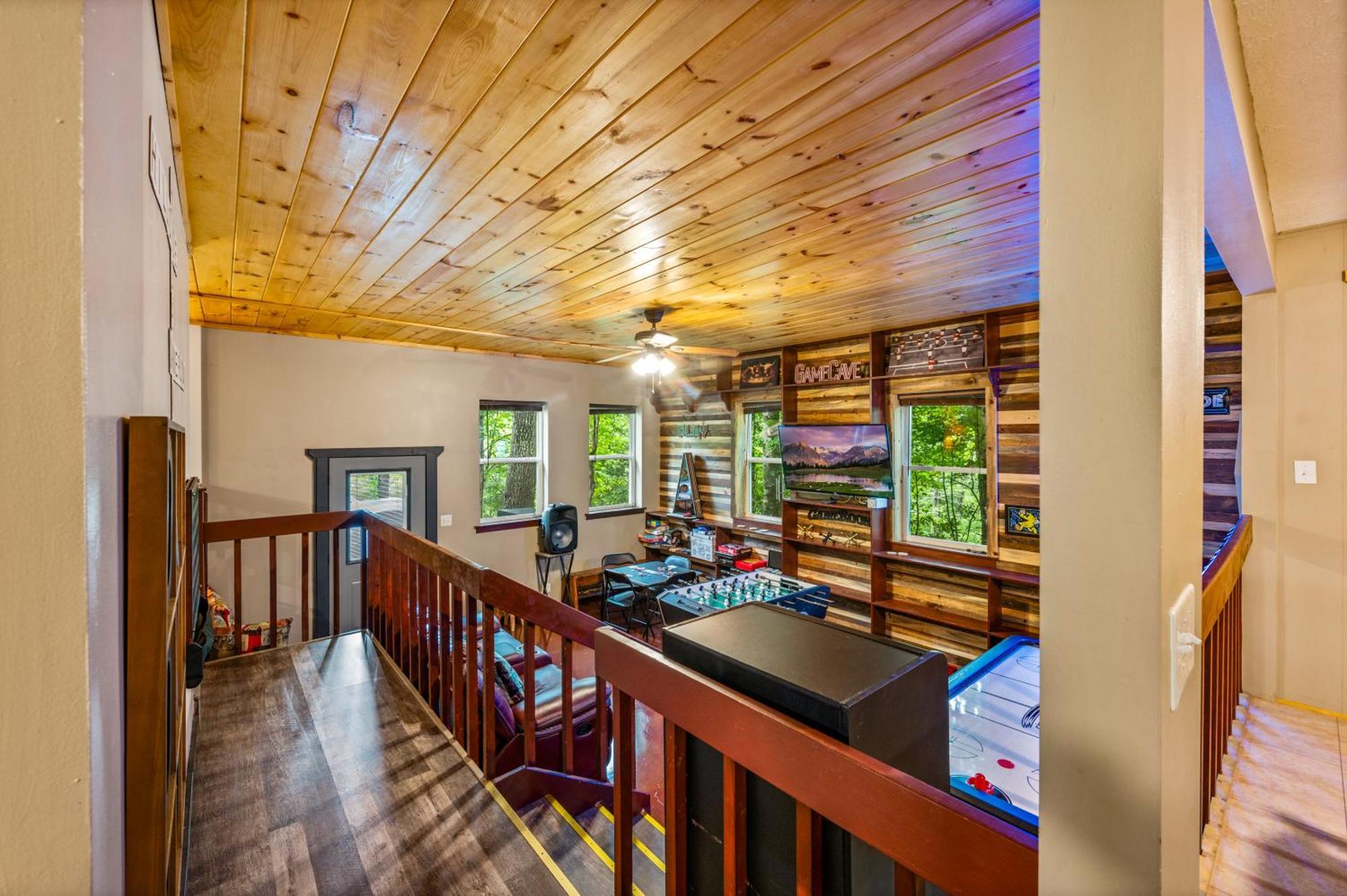 Beautiful Chalet With Fireplace And Large Game Room Gatlinburg Exterior photo