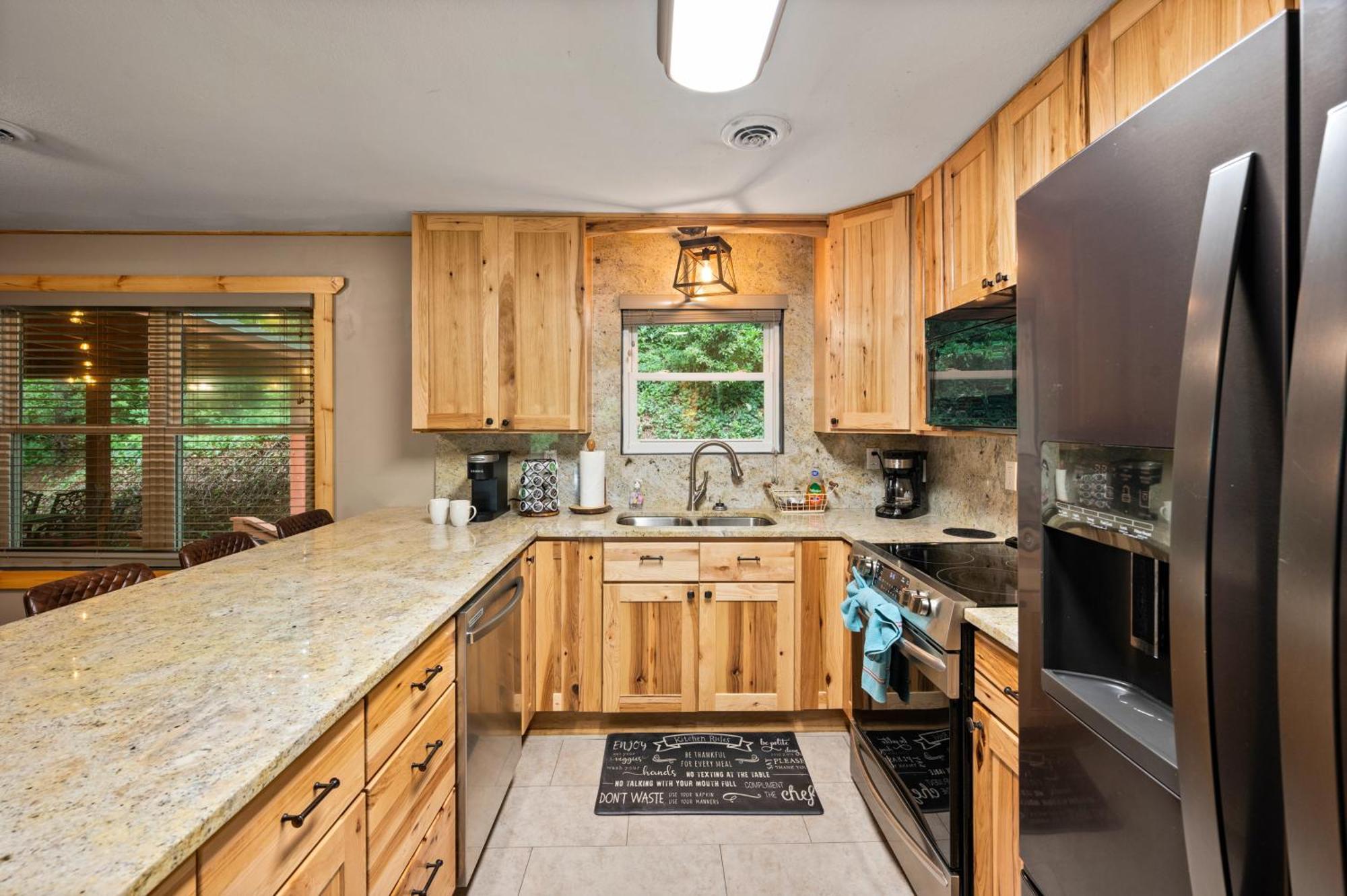 Beautiful Chalet With Fireplace And Large Game Room Gatlinburg Exterior photo